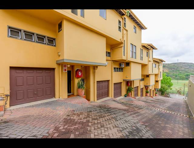 3 BEDROOM DUPLEX FOR SALE IN RESERVOIR HILLS